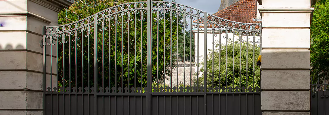 Wooden Swing Gate Repair in Oak Forest, IL